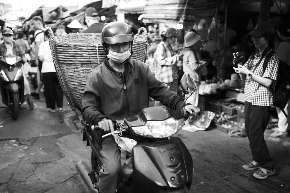Tài xế đang đưa đón khách